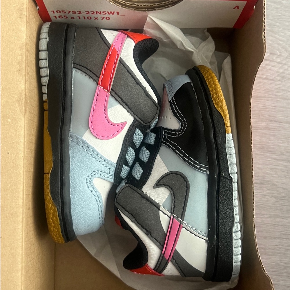 Nike Dunk Low SE Summit White and Light Armory Blue
